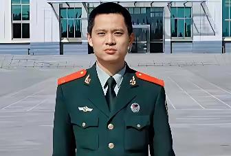 多么讽刺！2011年，22岁武警战士吴艳杰，击毙14名暴徒、救下6名人质，身中2