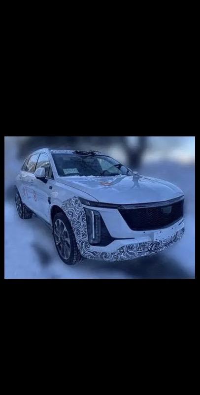 全新XT5 要上混动了？凯迪拉克全新XT5插电混动PHEV谍照曝光！