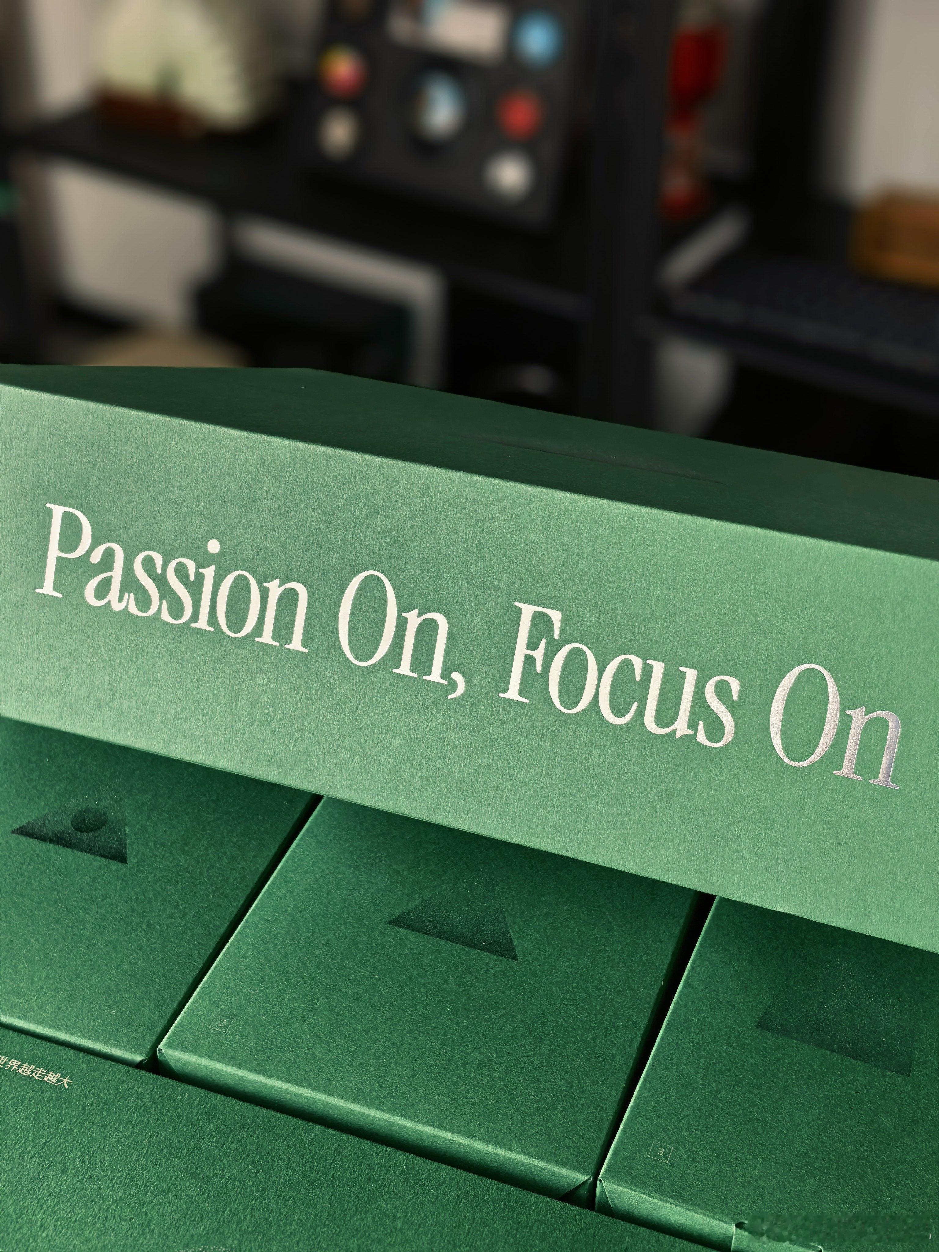 感谢雷鸟中秋礼盒茶具背包粽子，假期一起去看世界吧Passion On，Focus