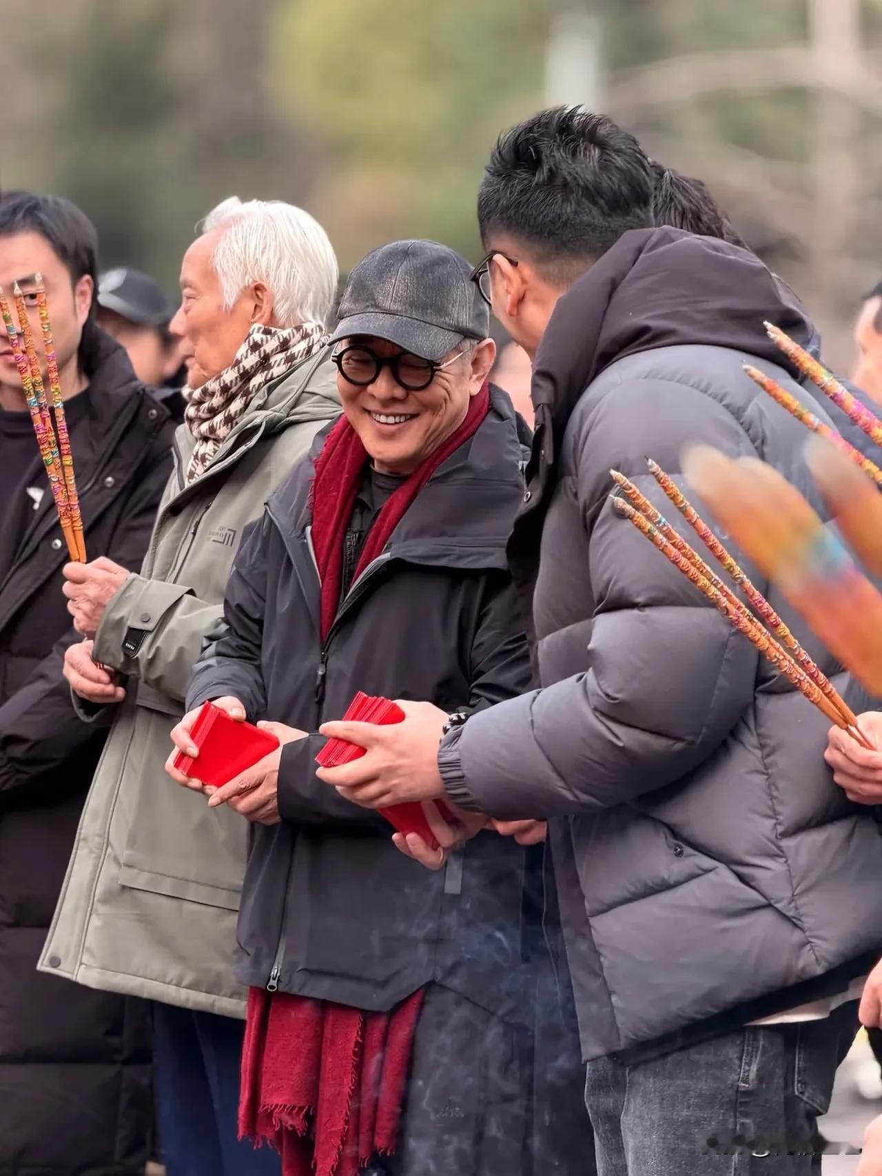 真的太意外了，万万没想到李连杰这位功夫皇帝居然也进军短剧了！

他可是享誉中外的