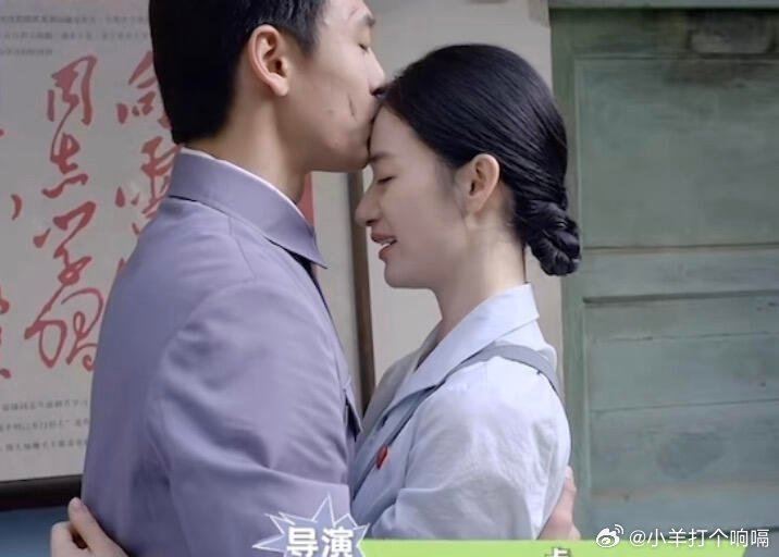 王天辰和郭晓婷好伟大的额头吻！我看花絮，好像临时加的吻戏，导演真是大赞！太知道我