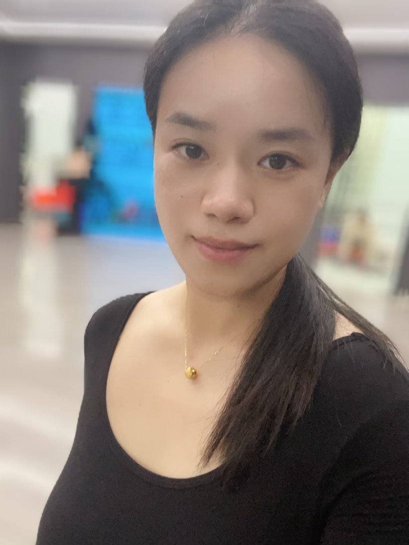 还是黑色经典大方耐看