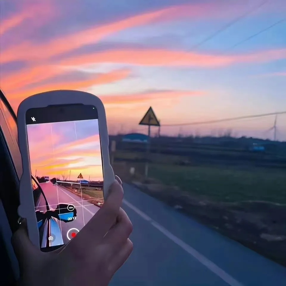  把烦恼清空，把快乐装满。 