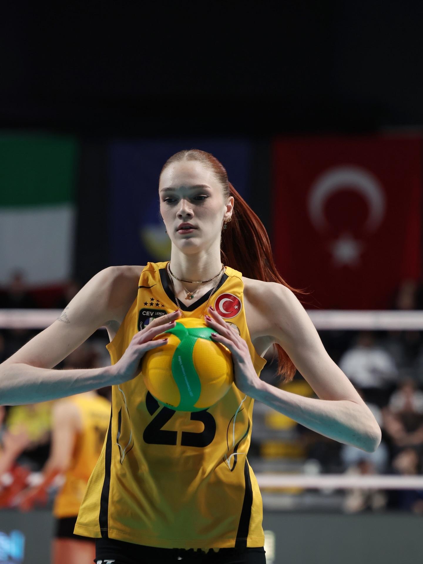 女排 马尔科娃社媒更新生活与工作