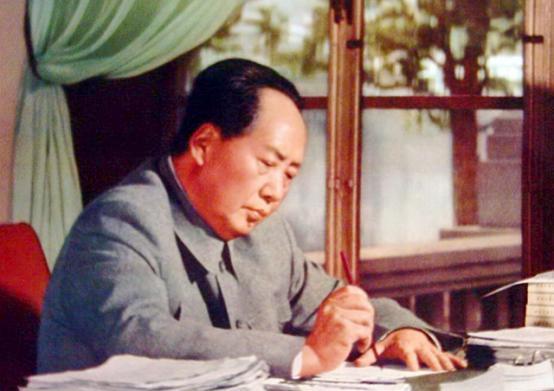 1953年3月，毛主席对着一个干部大发雷霆：“马上拉出去！枪毙！”一旁的周恩来也