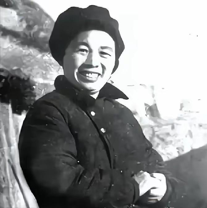 这个女人叫刘秀贞，湖北汉阳人，裹着小脚，大字识不了几个。她丈夫是红四方面军总政委