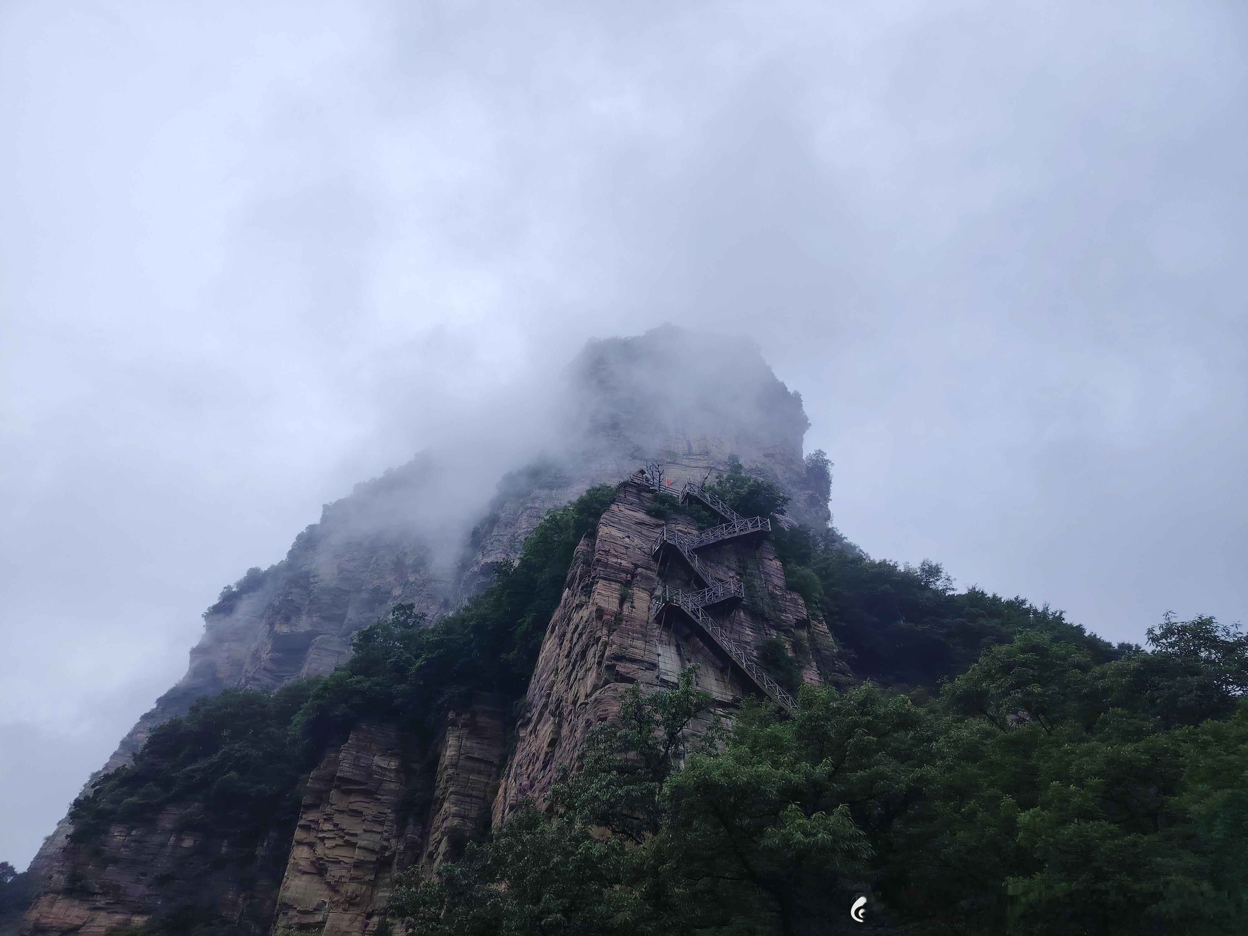 无限风光在险峰 