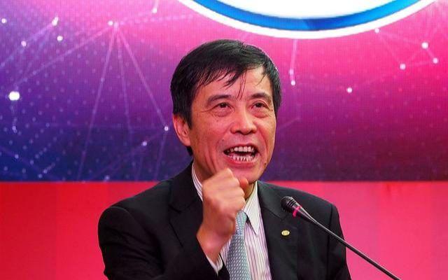 陈戌源在担任足协主席期间干了一件大事就是俱乐部必须使用中性名，不得再加入企业名或