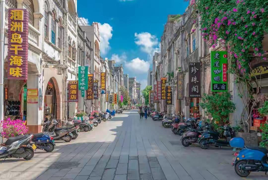 记叙文新技巧：不用硬凑字数，抓细节描写，简短走心还稳拿高分
 
很多同学写记叙文
