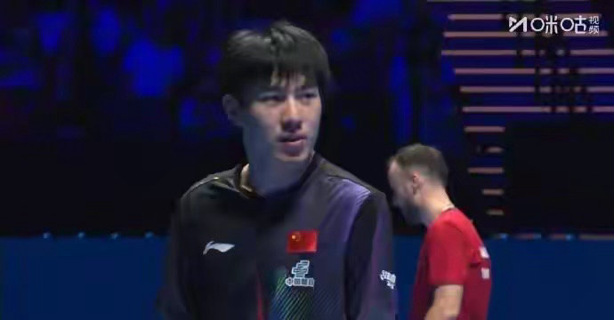 温瑞博3-0战胜西蒙-高茨，两战全胜晋级澳门世界杯男单16强体育明星乒乓球 4月