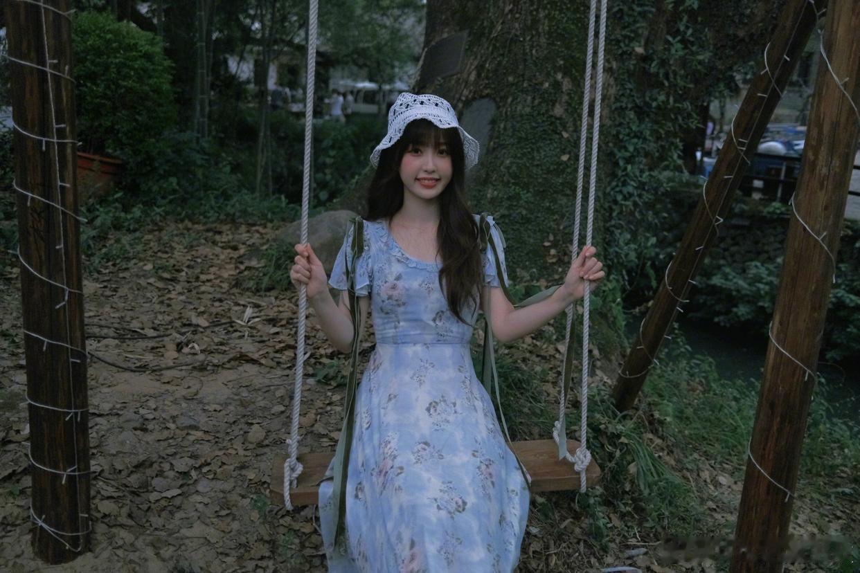 给虞书欣的欣岁欣愿 “就让时间和决心为青春的故事谱写最美的 序言”Let lim