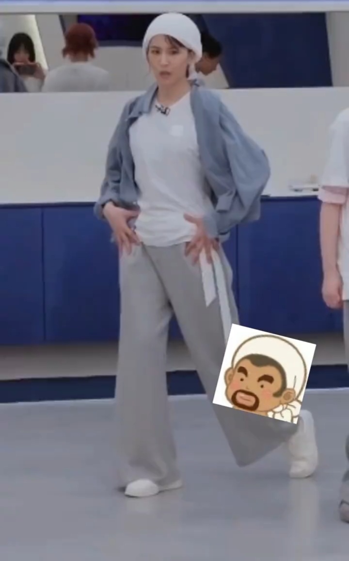 又努力又可爱！毛巾包头造型简直是我的快乐源泉，姐姐加油！曾沛慈 毛巾包头乘风20