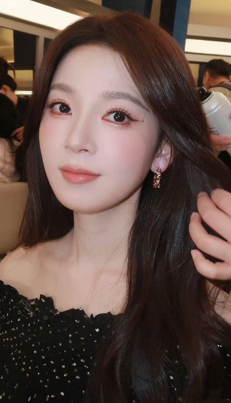 陈瑶工作室送孩子上学既视感乘风2026被陈瑶工作室可爱到！这送娃上学的既视感，画