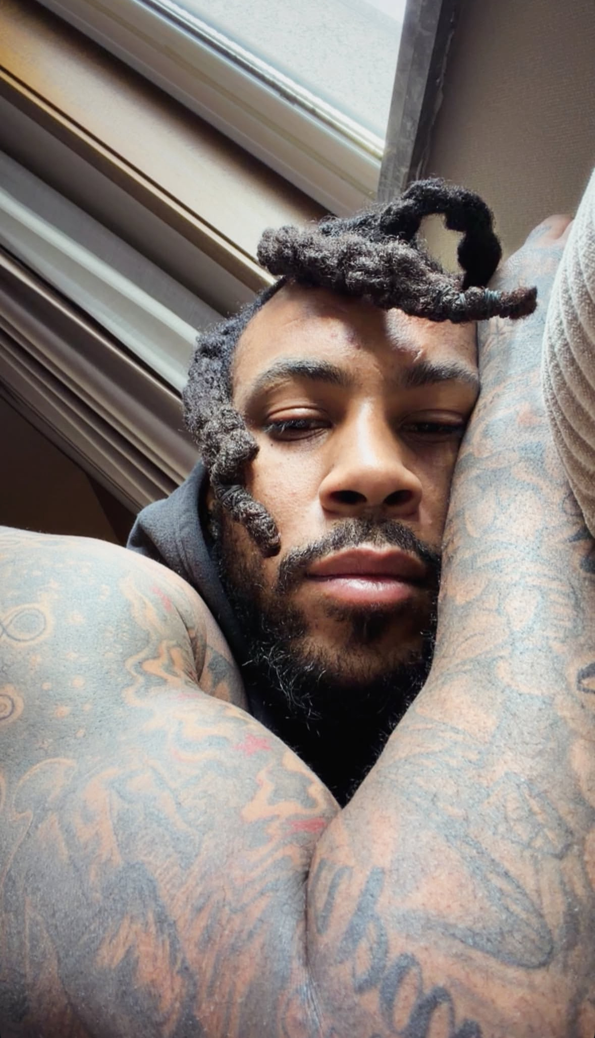 莫兰德更新“性感”自拍🤳辽宁男篮