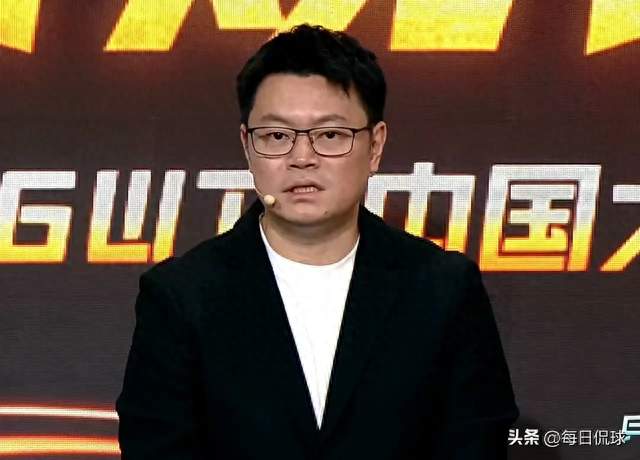 周启豪3:0张本智和，看看专家怎么说，侯英超直接“夸张”比喻