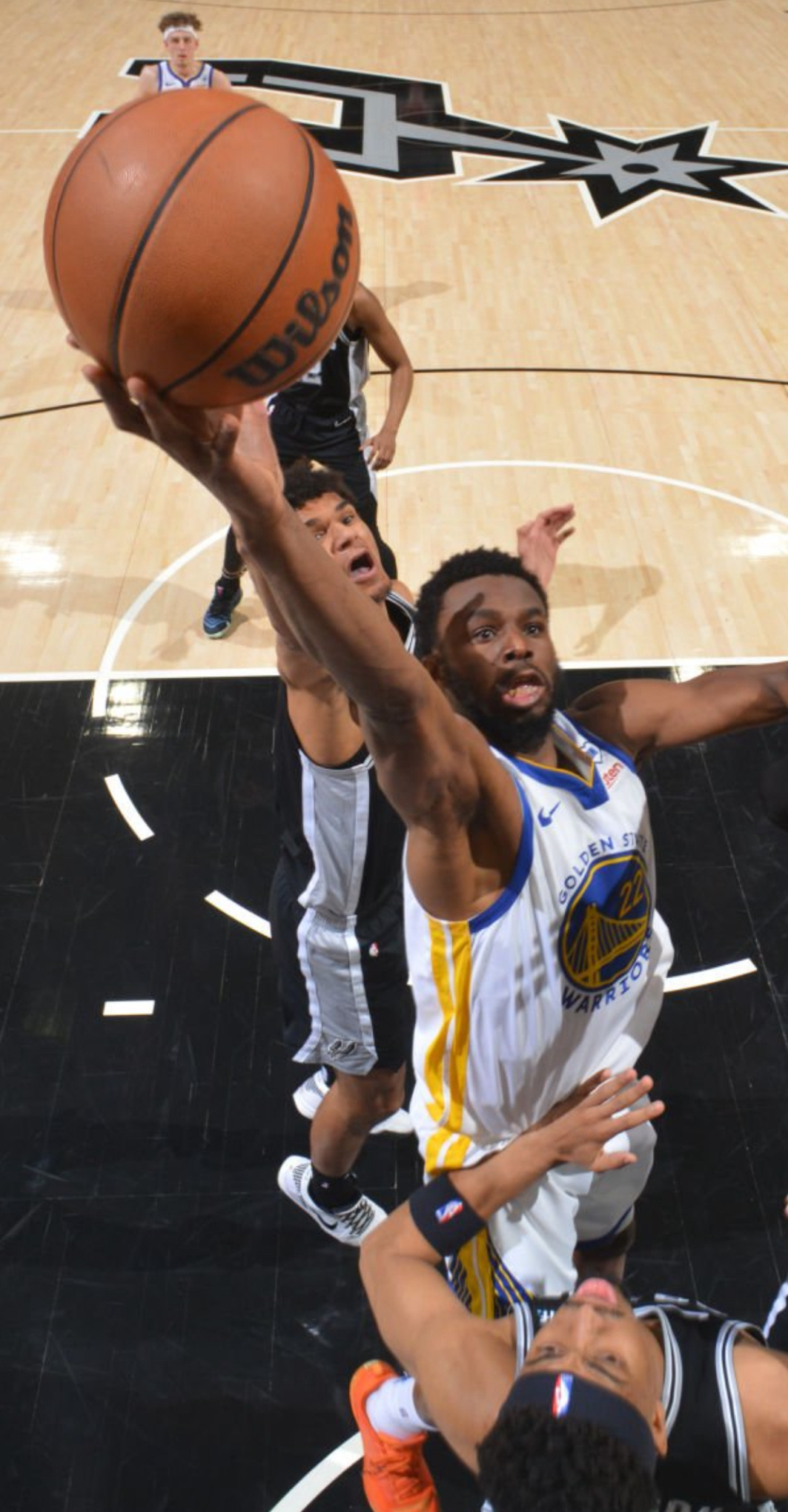 科尔真是善变的男人[doge]一会主生力军一会主功勋你嘴是两头不沾边的hhh#金