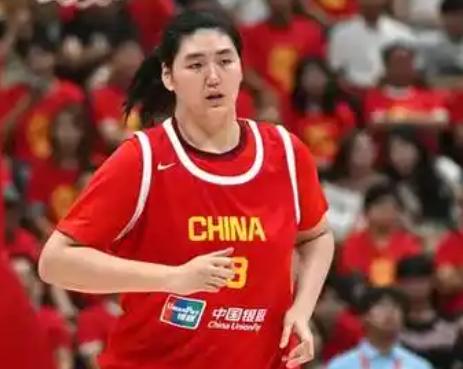 北京时间9月17日，中国女篮在西安和尤文图特女篮进行了一场热身赛，中国队90-8