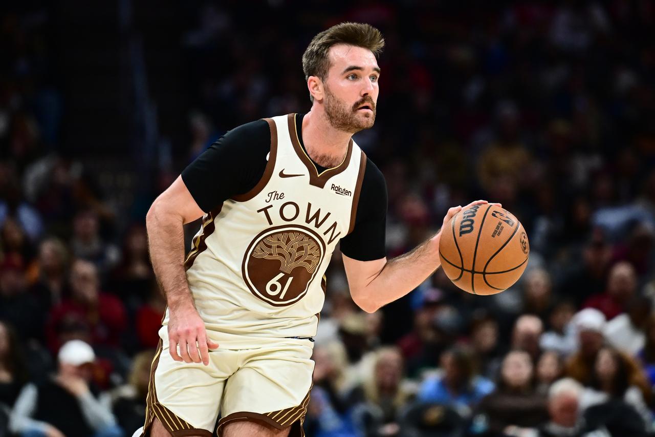 我来抗压！斯潘塞过去3场比赛：

——对阵雷霆，17分，全队最高
——对阵76人