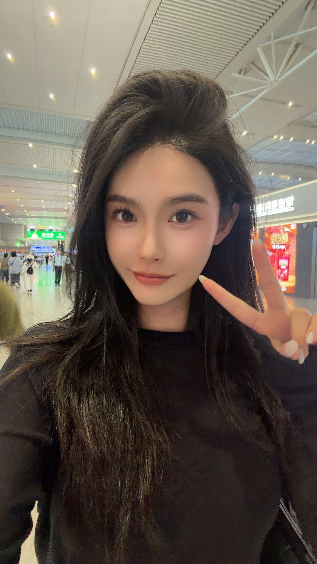 行李🧳交给弟弟！我准备疾速去虹桥站B1地铁口去买“莉莲蛋糕”🍰胖豆有多爱吃？