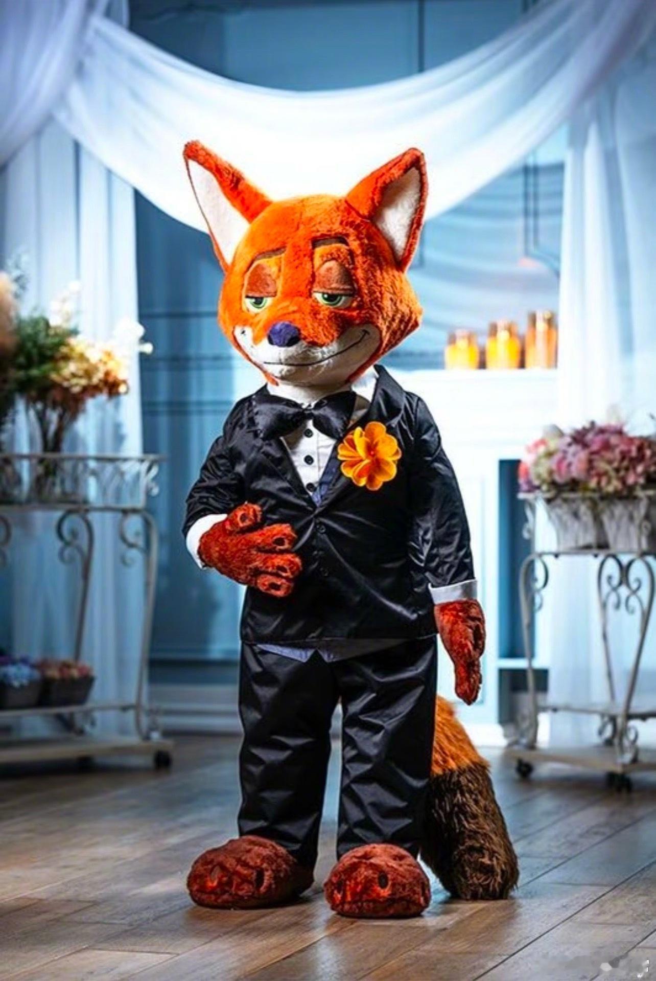 迪士尼在日本推出1:1大小的《疯狂动物城》狐尼克毛绒玩具 