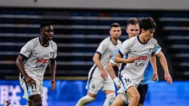 随着大连英博3-1！产生三大不争事实！不是斯坦丘最大功臣是他！
