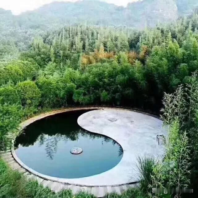 这世界上大部分的失落，都是因为我们自己没成为更好的自己，却奢求着别人成为更好的别