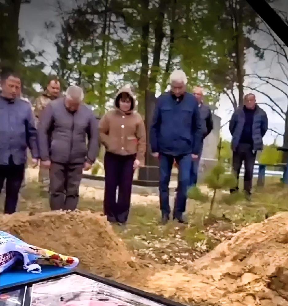 乌克兰国防部：我们永远不会忘记。为所有为自由献出生命的战士祈祷。英雄的荣耀 🙏