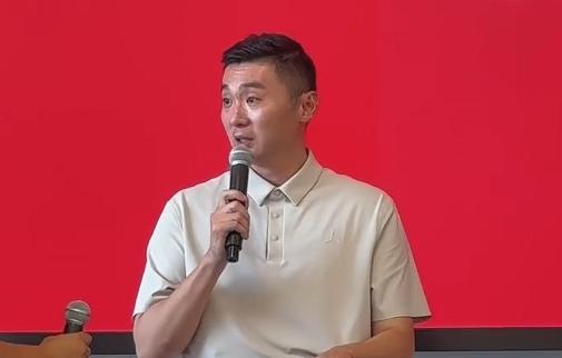 [流言板]刘炜谈中国男篮：后卫能力比我们当年强，但球员之间配合少

虎扑07月3