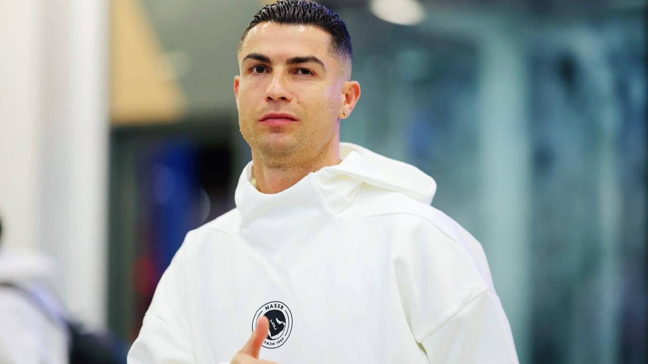 记者表示：未来几年内，利雅得胜利、吉达联合和吉达国民的出售将被提上日程。
在这样