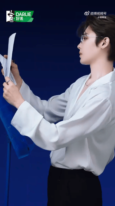 侯明昊好来大中华区品牌代言人侯明昊的商业价值好顶，开年三个月就已经官宣13个商务