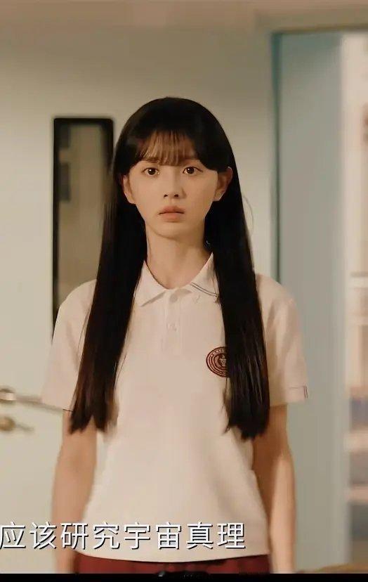田曦薇真的不适合高智商人设，一点高智感都没有。。 
