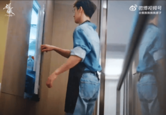 李昀锐邢武你怎么什么都会 李昀锐张力随时拉满 谁懂啊！李昀锐演的邢武连开冰箱门都