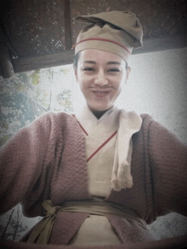 事实证明，美女是扮不了“丑”的！