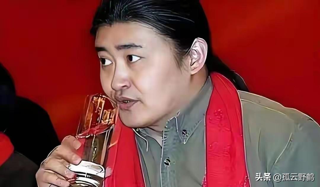 63岁刘欢离世！换过髋关节、放过支架，十年前身体就有预兆
 
9月26日一早，对