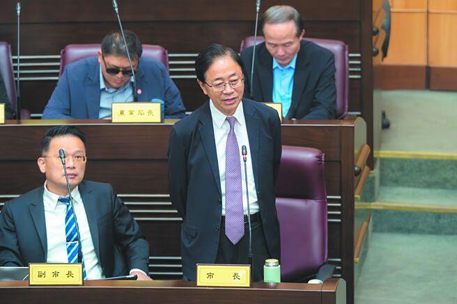 桃园市长选战逐渐升温，寻求连任的桃园市长张善政，台面上仍维持市政优先，檯面下选战