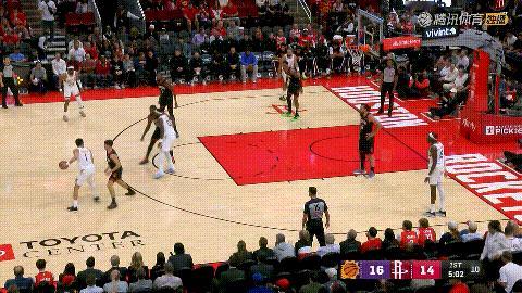 火箭超级新星谢波德真是太让人惊喜了！在今天火箭主场迎战太阳的比赛中，当时比赛进行