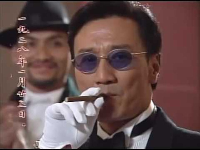 年轻的时候也是很帅的，没想到已经89岁了，即便是老了，但身体看着也很硬朗呀，怎么