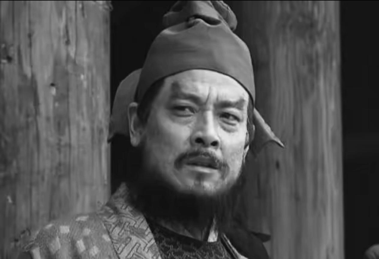 原来张治中老爷子这辈子，最感人的事情，不是塑造了多少经典角色，而是他主动让出了本