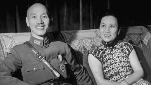 1929年的一天，31岁的宋美龄突然呕吐不止，蒋介石连忙叫来私人医生熊丸，熊丸检