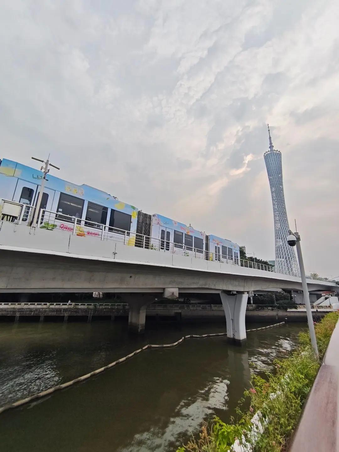 广州浪漫天花板🚊2元刷遍最美7km江景 海珠有轨电车1号线真的是羊城隐藏宝藏啊