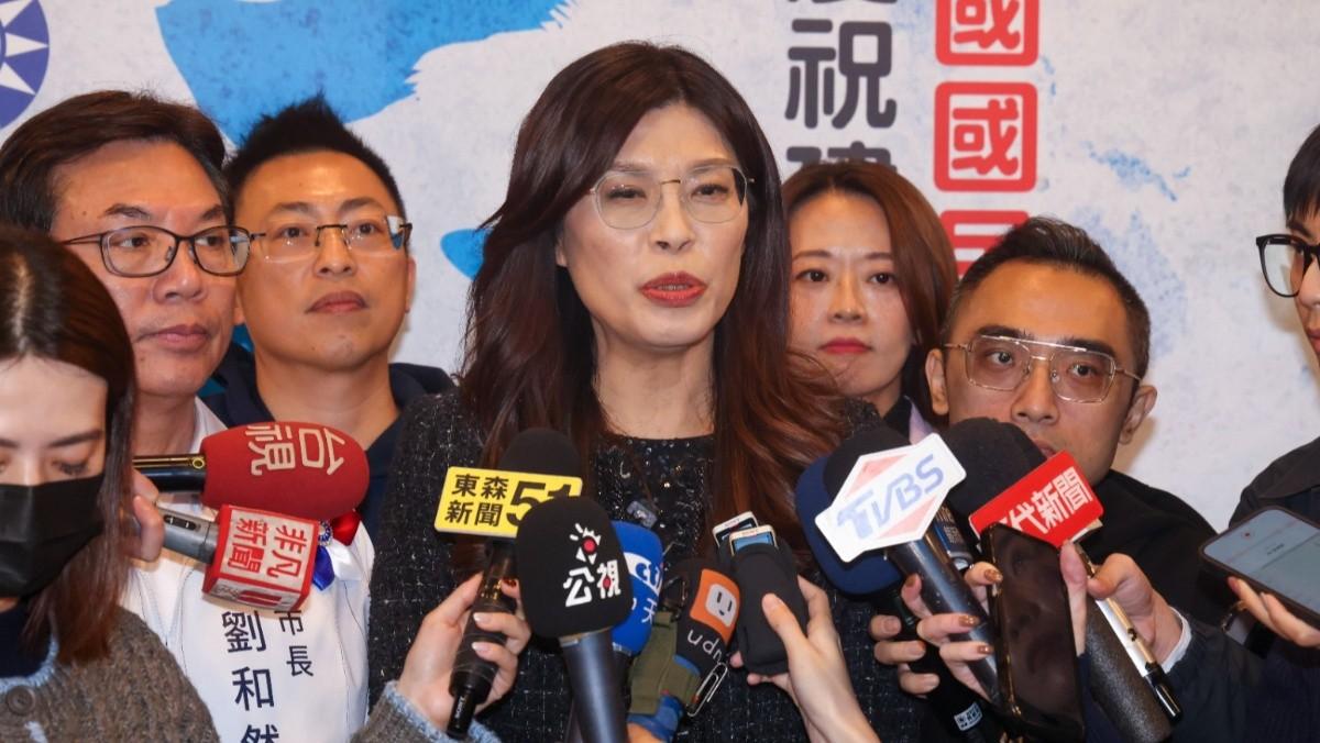 这次终于敢亮剑，在岛内政治舞台上，马英九、朱立伦、侯友宜、郭台铭、韩国瑜、蒋万安
