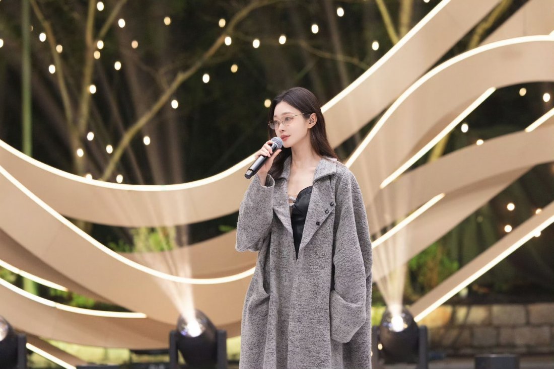 宋轶这造型给我美翻了[么么哒][么么哒]太有气质了！！！！！！ ​​​