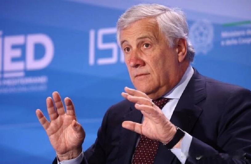 出于安全考虑，意大利敦促其公民离开伊朗。
14日(路透社)——意大利外交部在周三