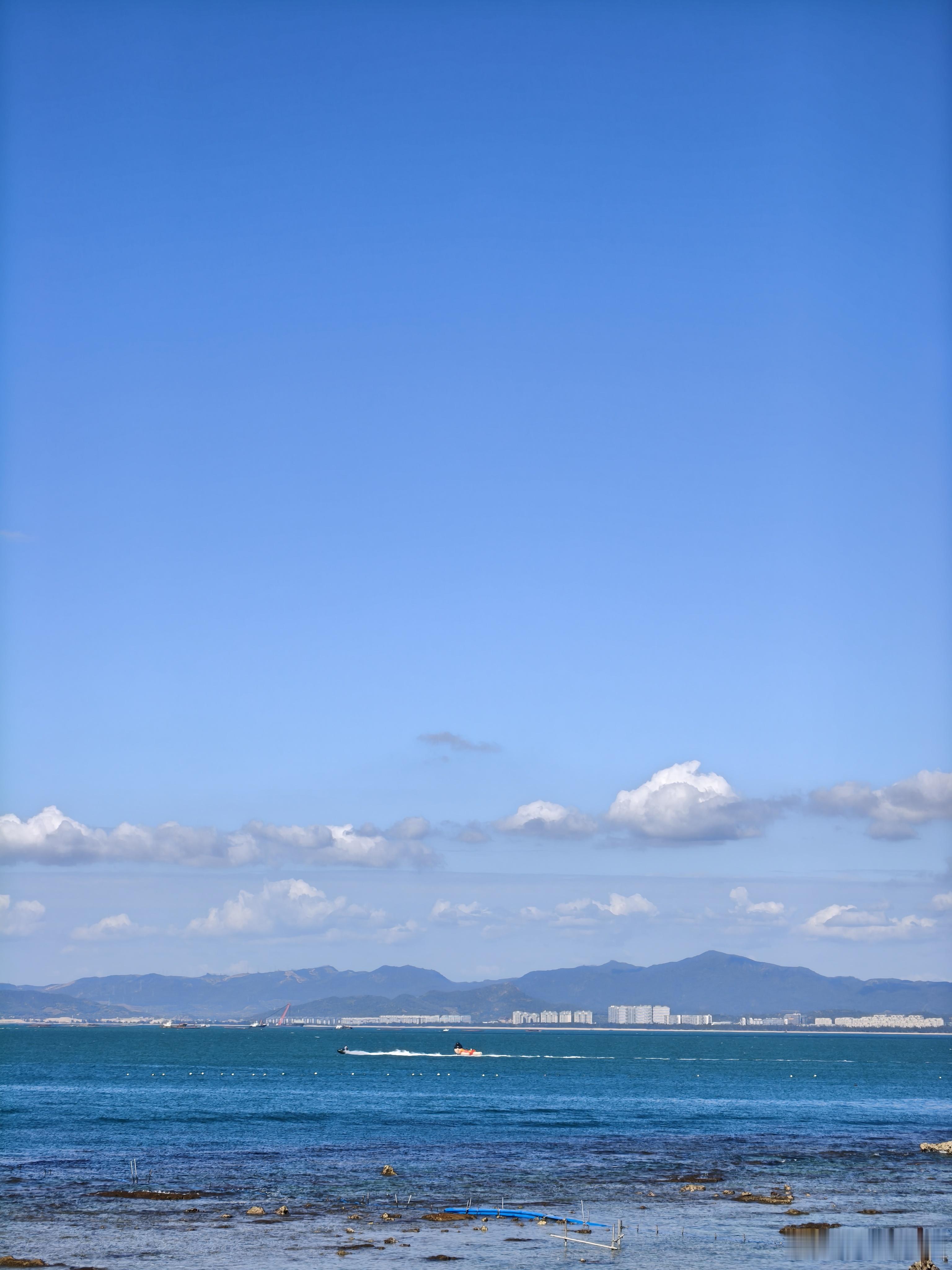 你们那些炒股亏钱的人，我就不明白了，你们为啥要买亏钱的？只买赚钱的不就行了嘛？