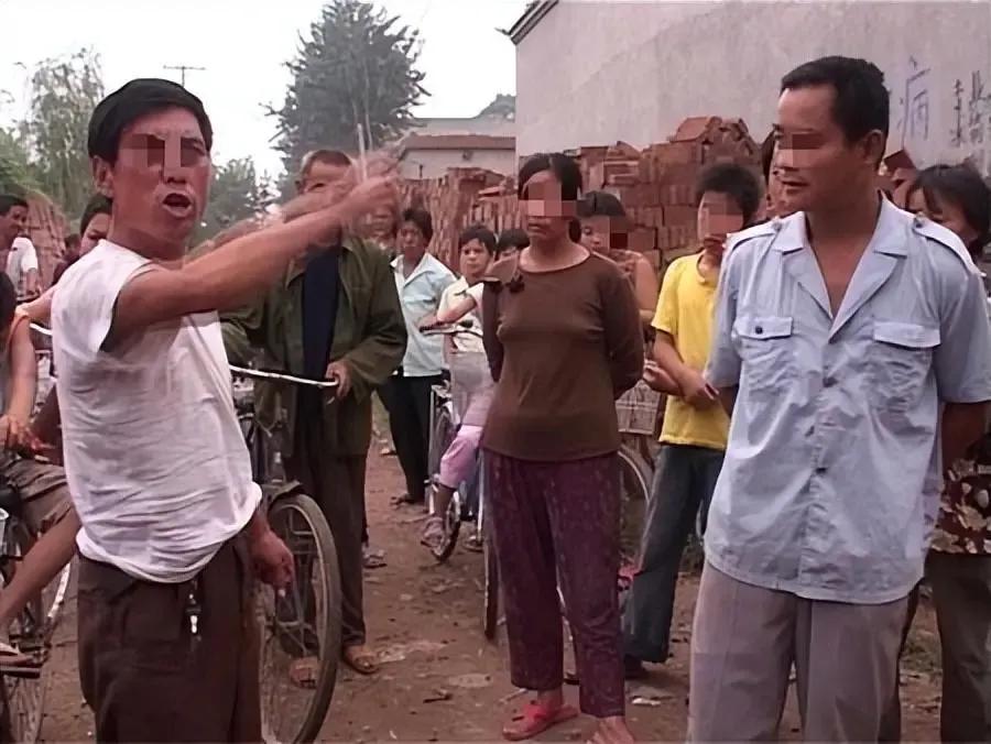 “被做局了？”河北廊坊，男子将自家200多平的宅基地租出去安装光伏，每年租金12