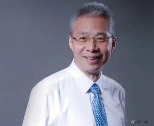 李迅雷深度剖析AI行业热潮：算力泡沫隐患重重，半导体长周期暗藏隐忧
 
中泰国际