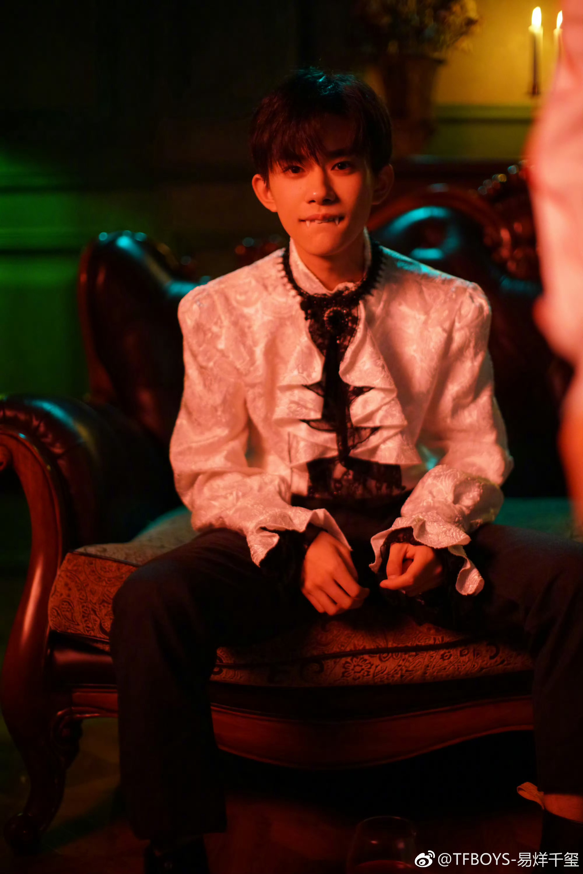 这个吸血鬼萌成这样🧛🏻四字 易烊千玺 yyqx 四字弟弟易烊千玺电影蛮荒禁地