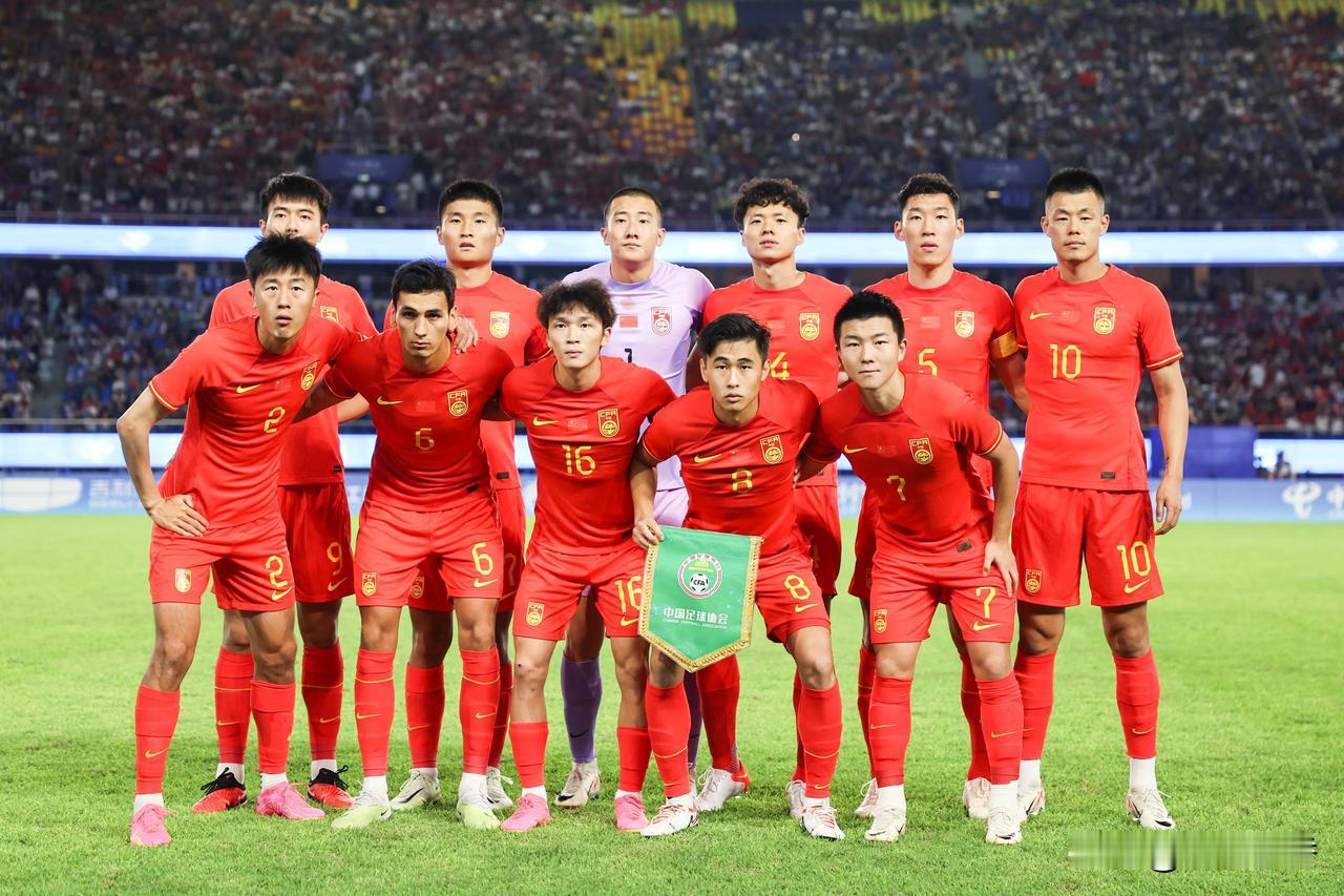 中国足球的特点是什么
 
谈及中国足球，其核心特点便是没有形成专属、稳定的足球风