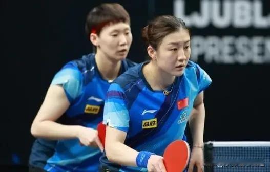 陈梦/王曼昱3-0横扫郑怡静/李昱谆，夺得WTT新加坡大满贯女双冠军！
 
 

