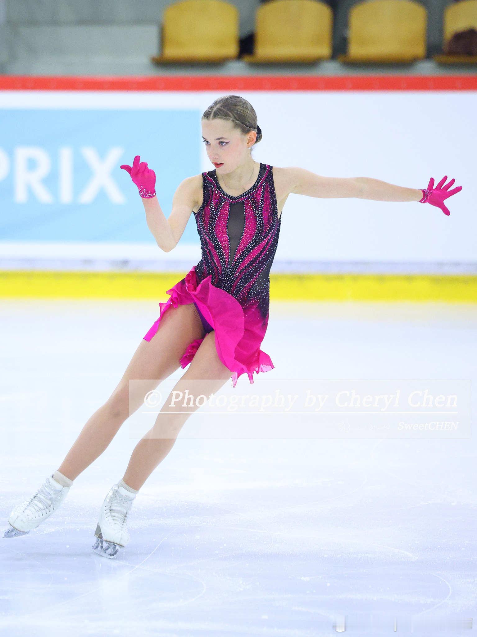 叶若Valeriya EZHOVA糖摄影花样滑冰2026JGP里加站 ​​​